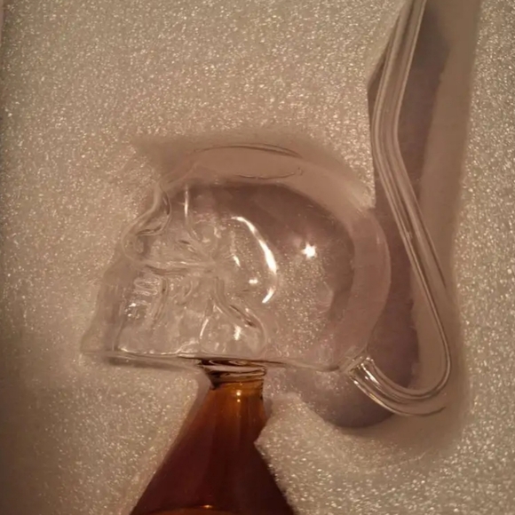 Vampire Skull Straw Glass - Picture 6 of 9